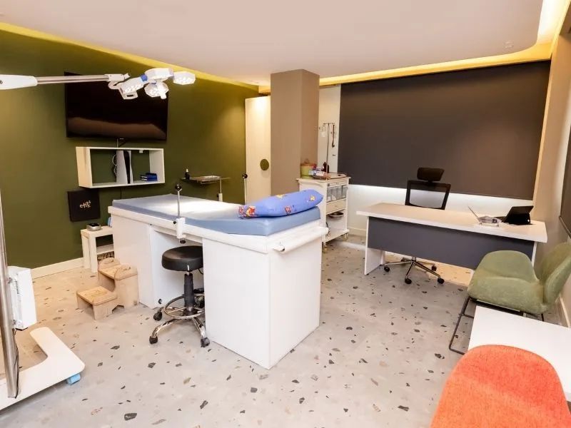 Modern klinik muayene odası